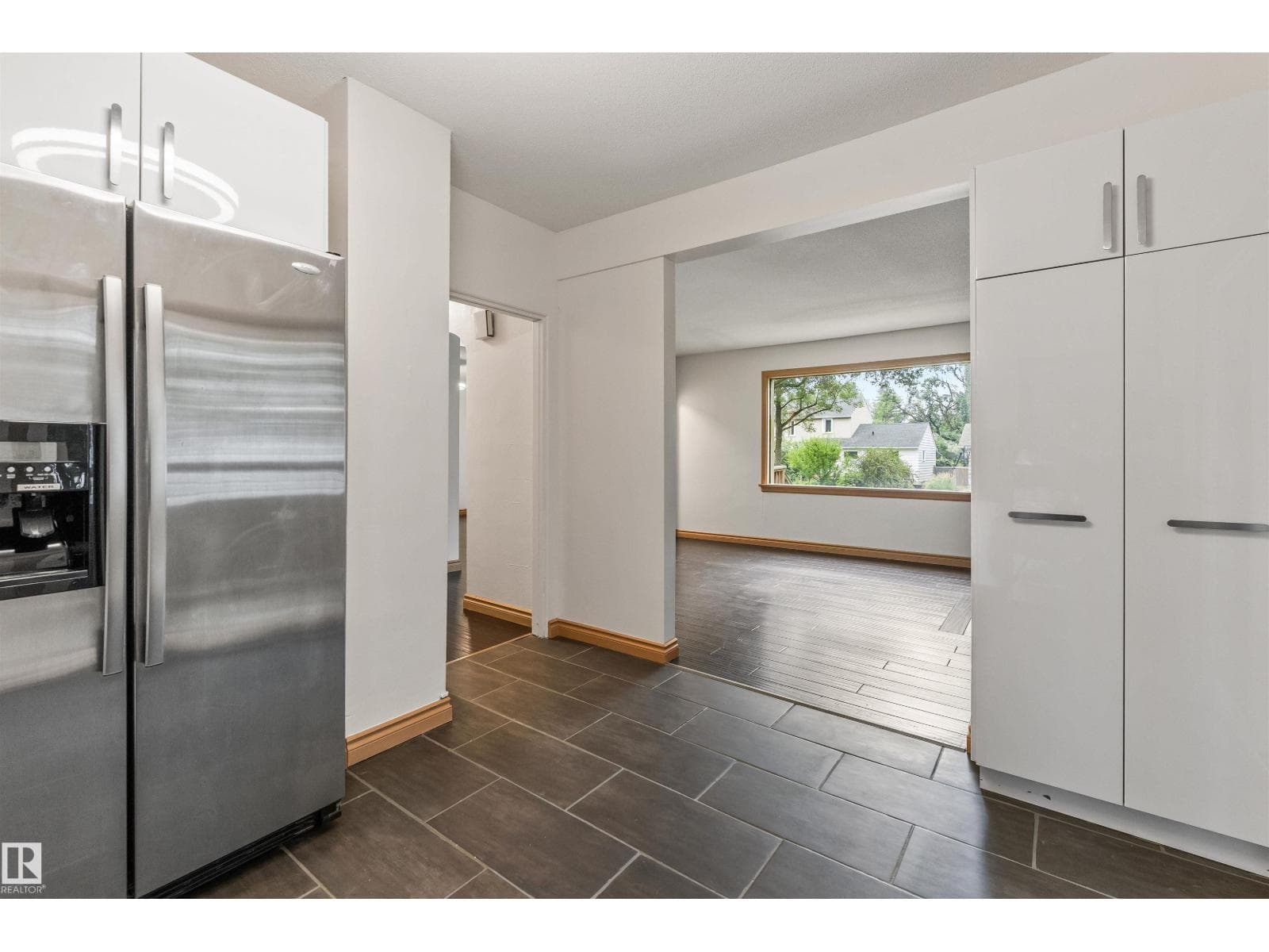 11230 75 AV NW — photo 12 of 48