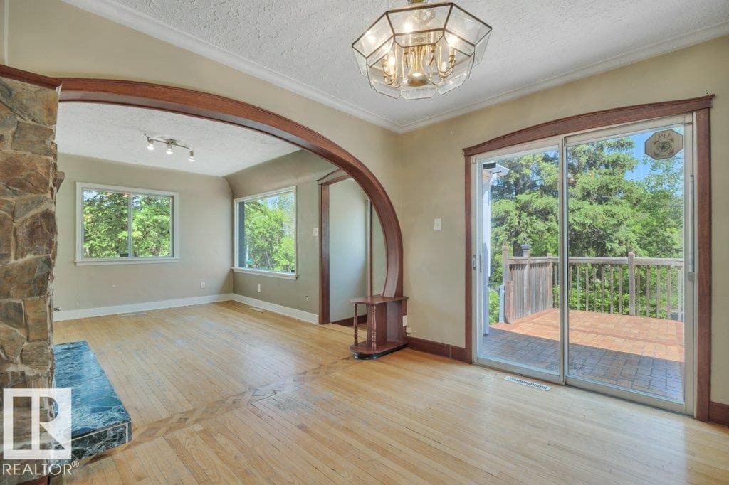10148 87 ST NW — photo 15 of 66