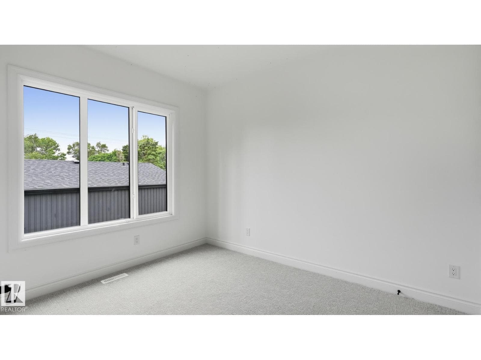 9224 94 ST NW — photo 21 of 53