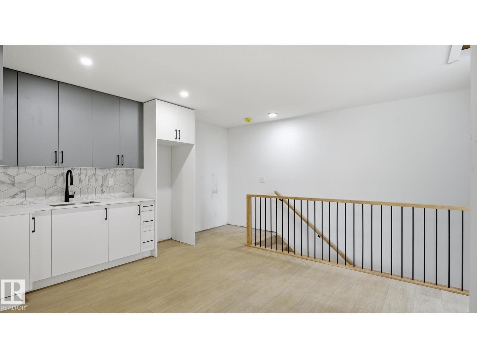 9224 94 ST NW — photo 38 of 53