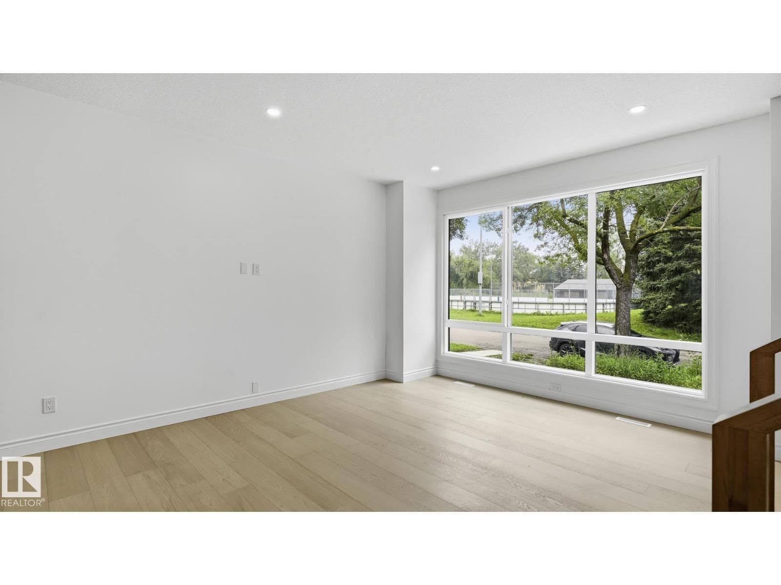 9224 94 ST NW — photo 4 of 53