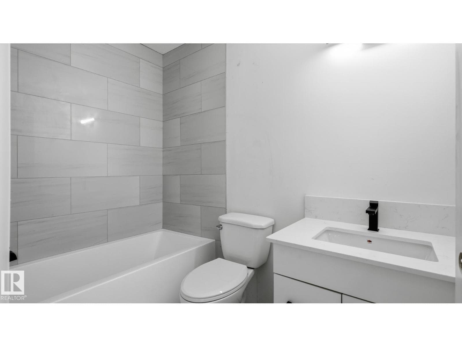 9224 94 ST NW — photo 41 of 53