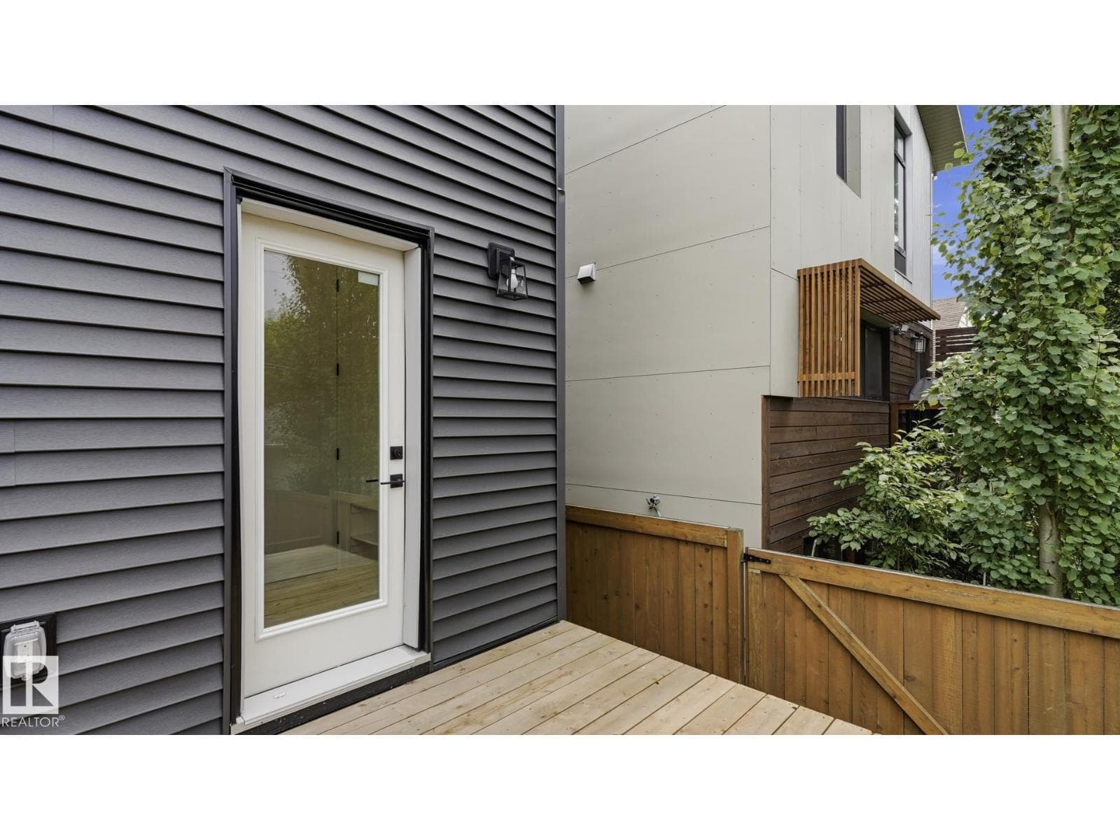 9224 94 ST NW — photo 44 of 53