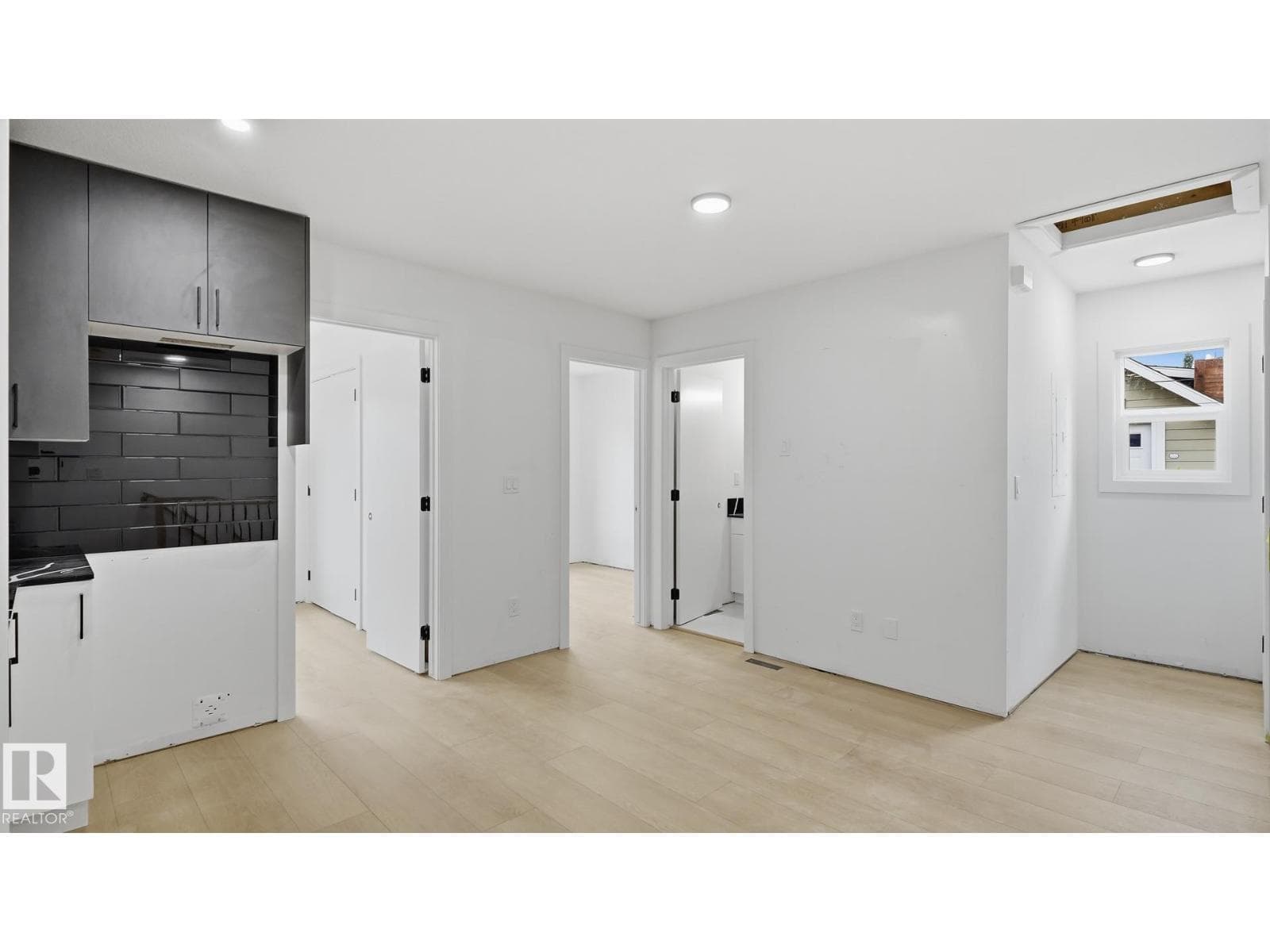 9226 94 ST NW — photo 34 of 47
