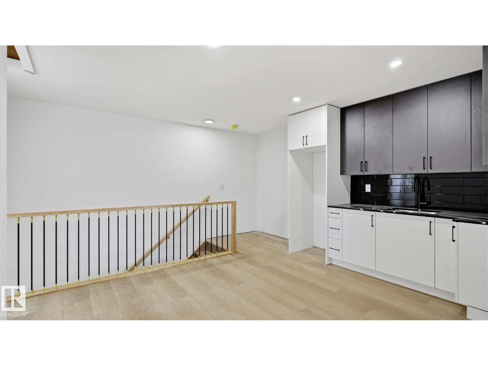 9226 94 ST NW — photo 35 of 47
