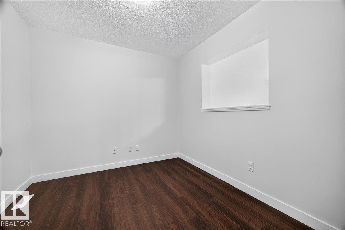 3017 Harvey CR NW — photo 7 of 49