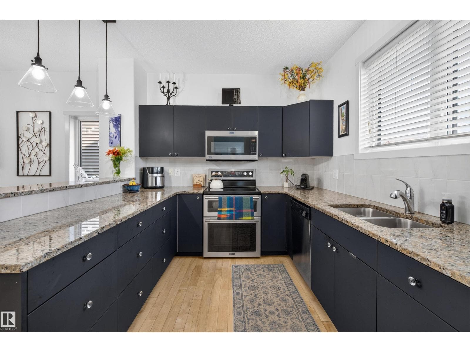 4065 MORRISON WY NW — photo 8 of 32