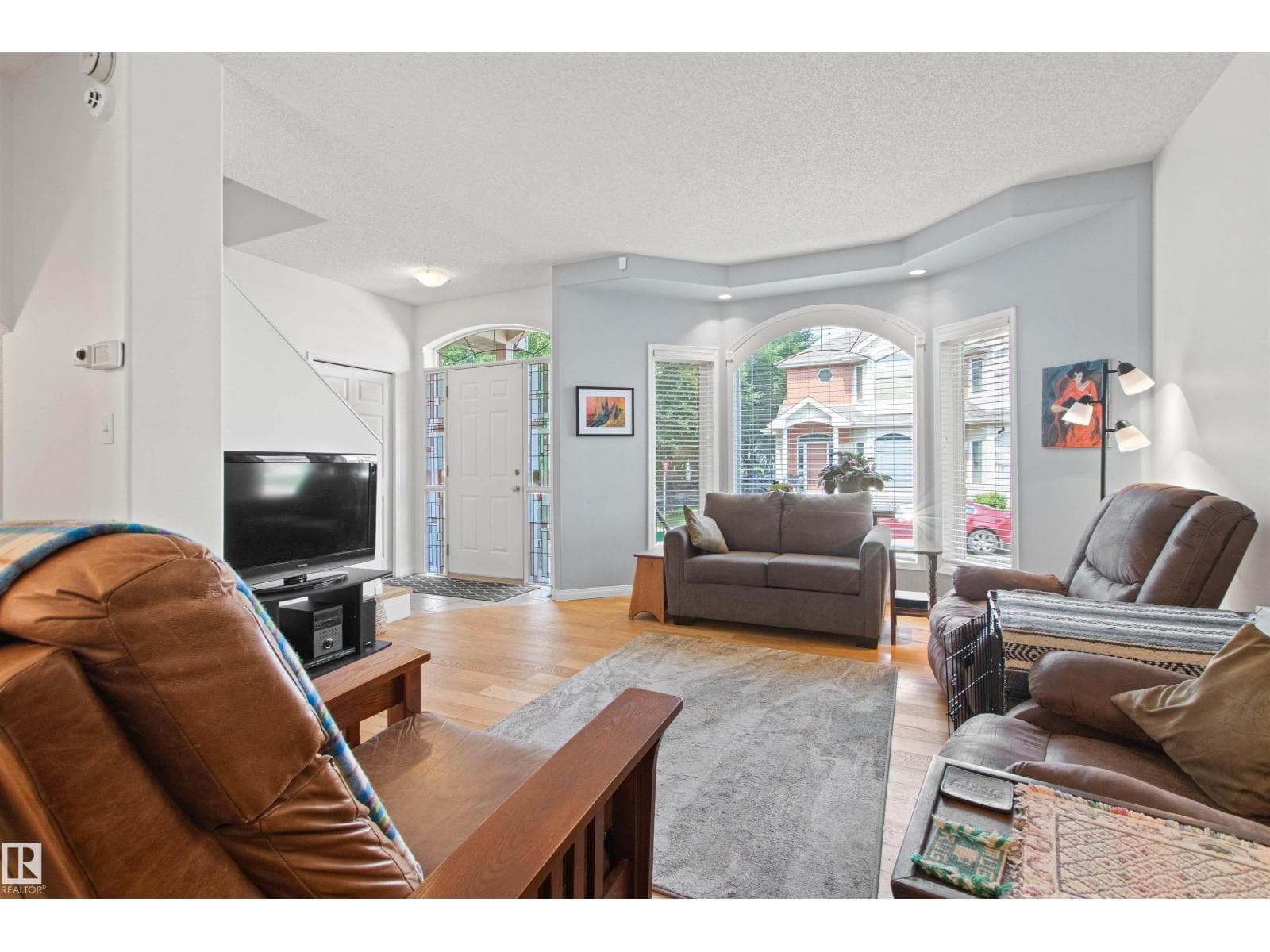 9135 100B AV NW — photo 10 of 75