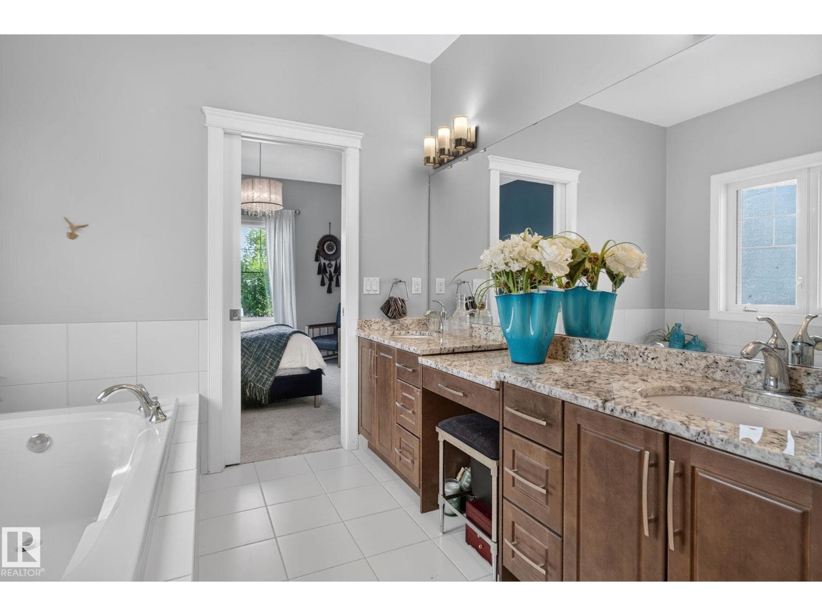 2327 FREZENBERG AV NW — photo 10 of 50