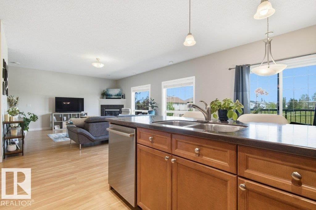#17 7293 South Terwillegar DR NW — photo 15 of 54