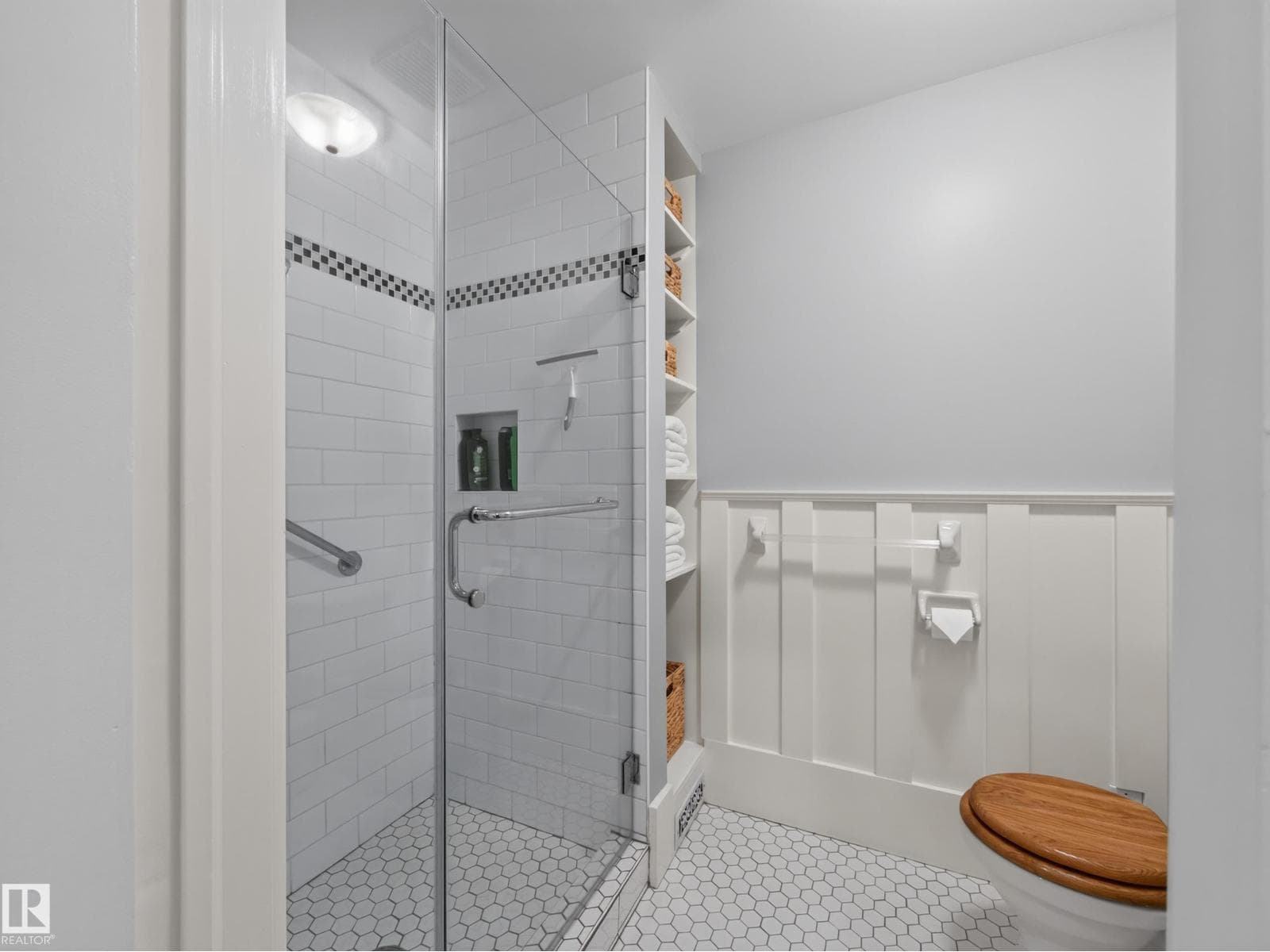 11108 64 ST NW — photo 21 of 62