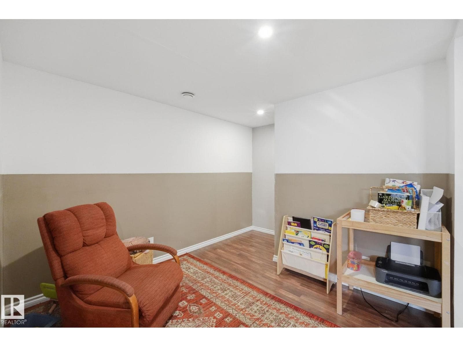 17621 10 AV SW — photo 35 of 47