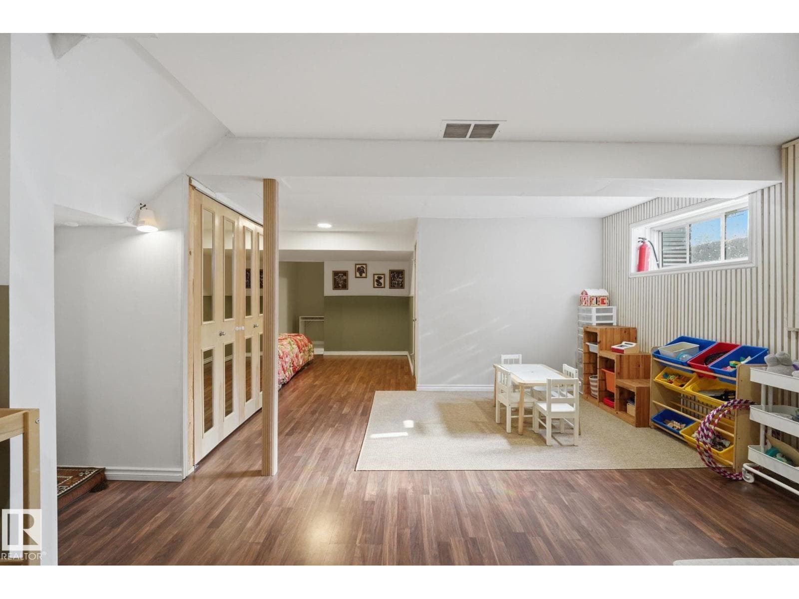 17621 10 AV SW — photo 30 of 47