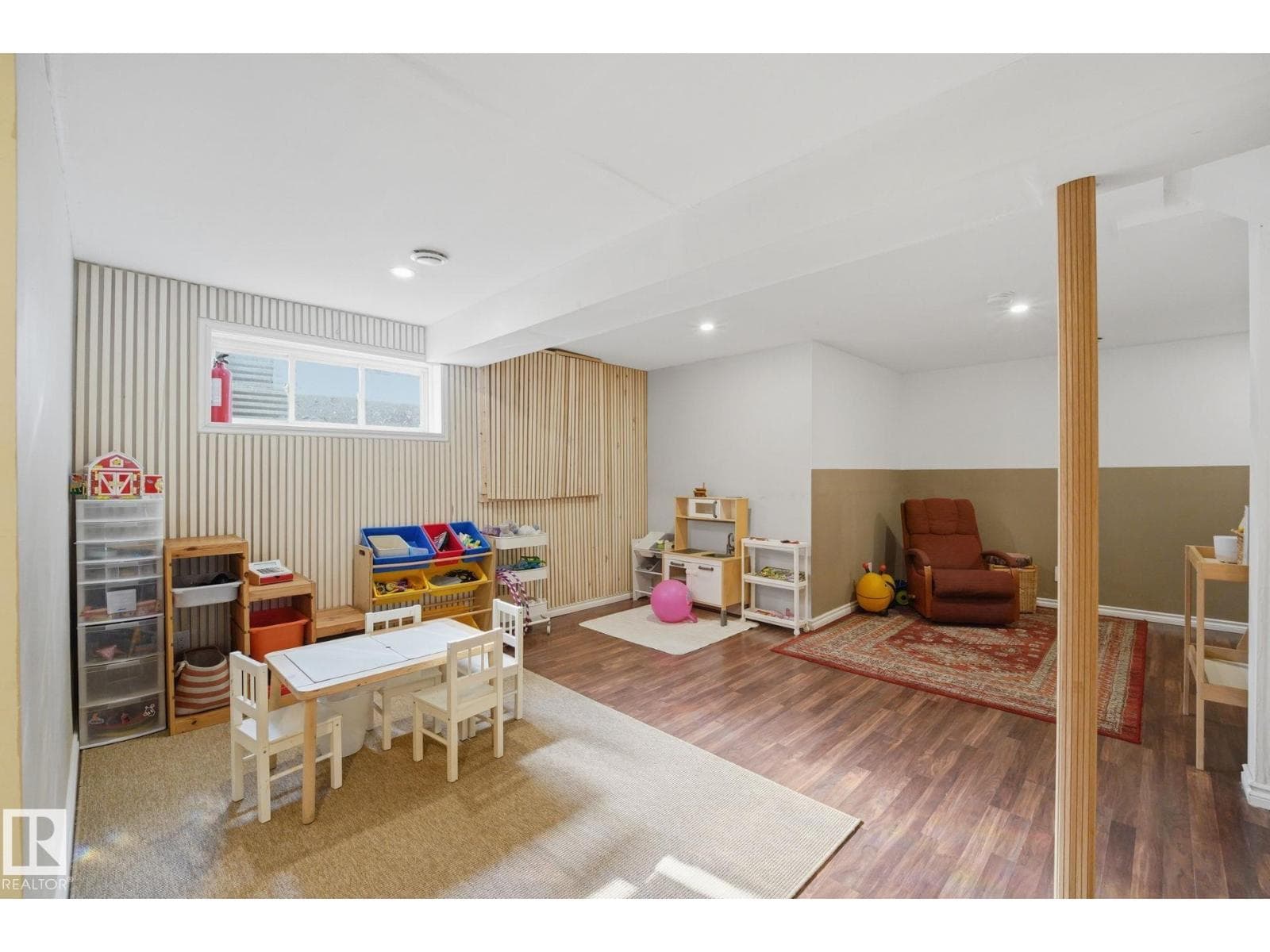 17621 10 AV SW — photo 32 of 47