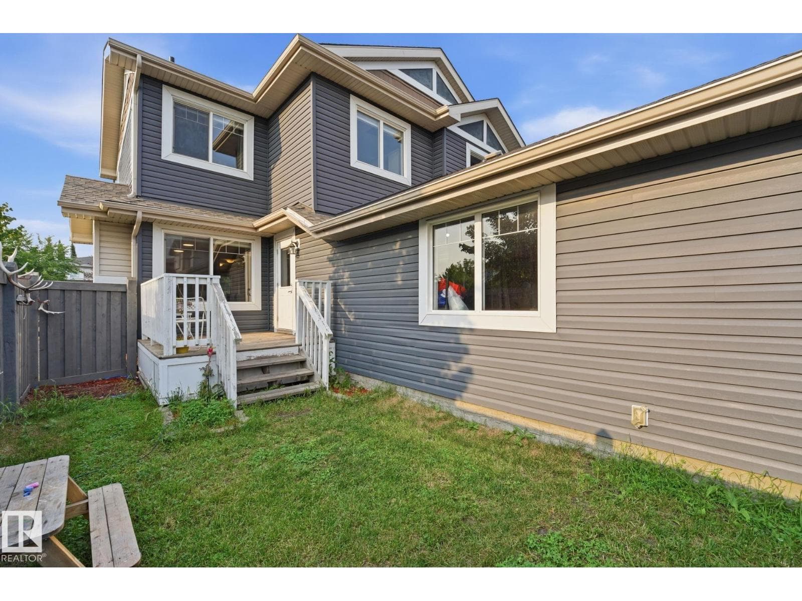 17621 10 AV SW — photo 40 of 47