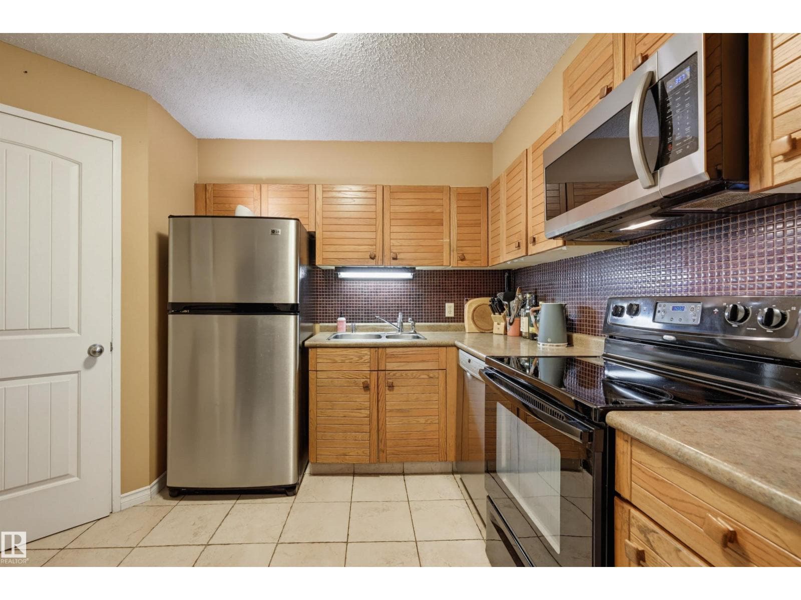 #210 10149 SASKATCHEWAN DR NW — photo 9 of 29