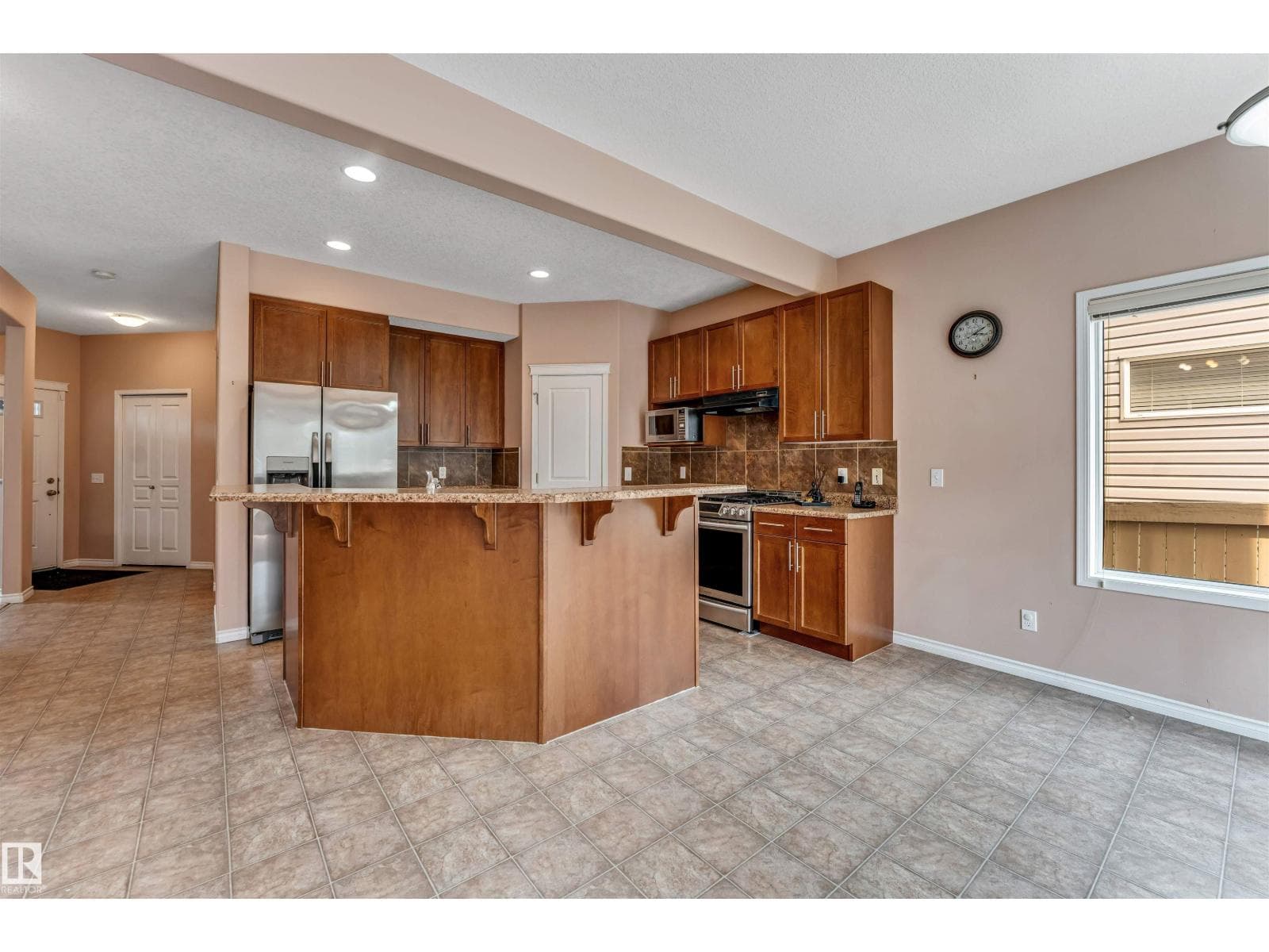 6947 19A AV SW — photo 14 of 47