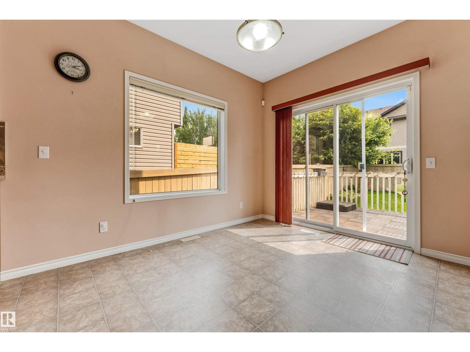 6947 19A AV SW — photo 15 of 47