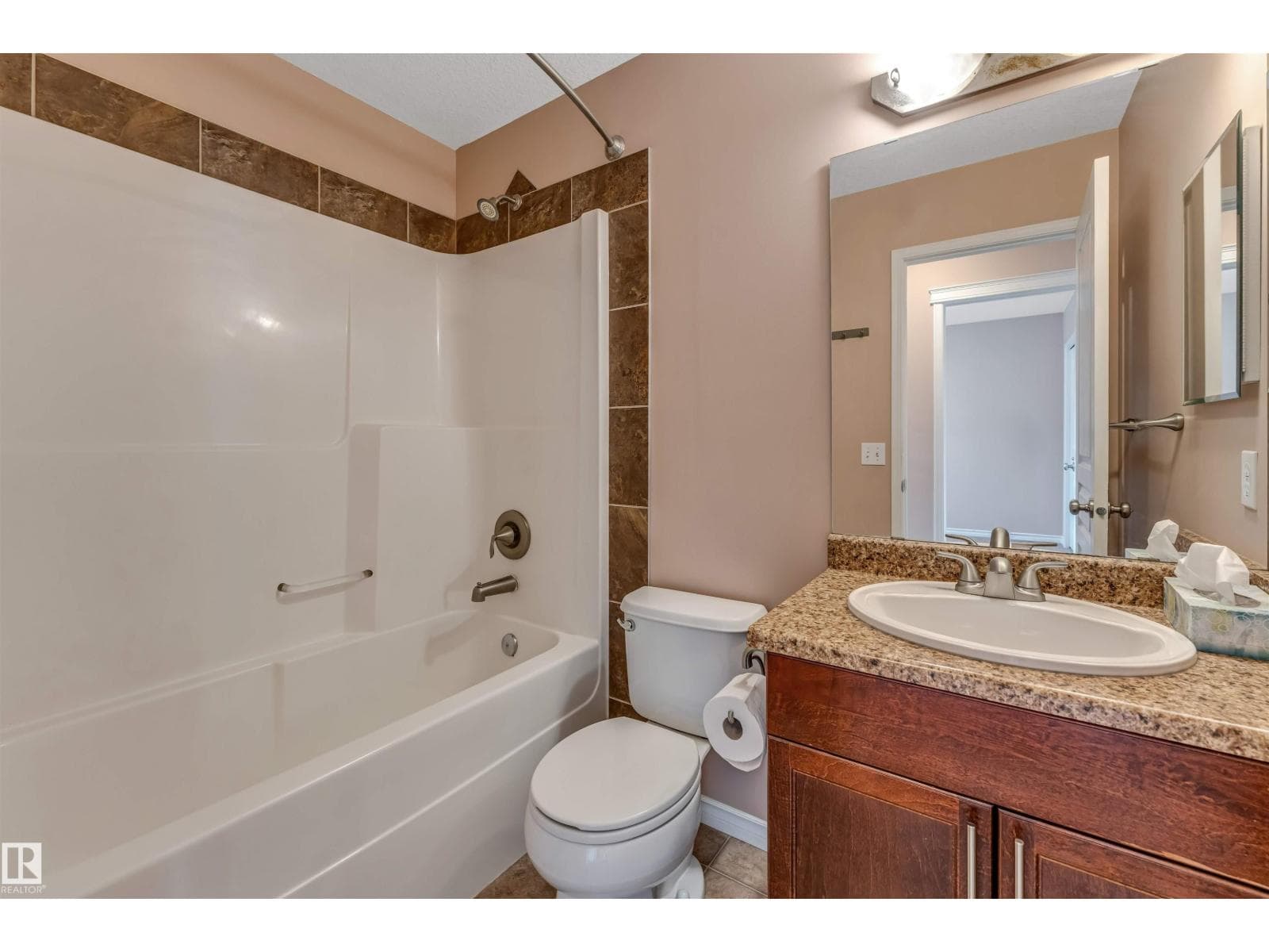 6947 19A AV SW — photo 33 of 47