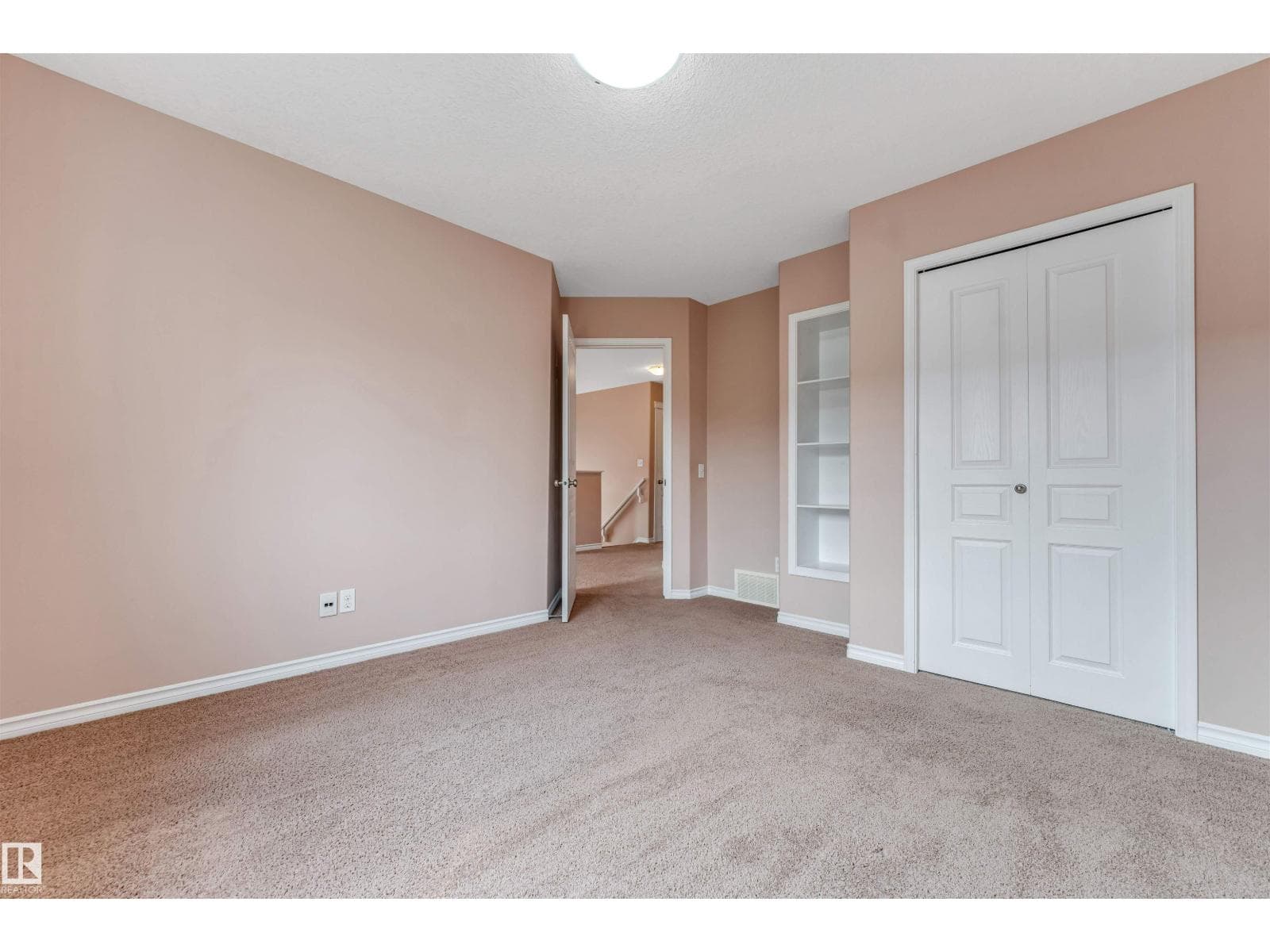 6947 19A AV SW — photo 28 of 47