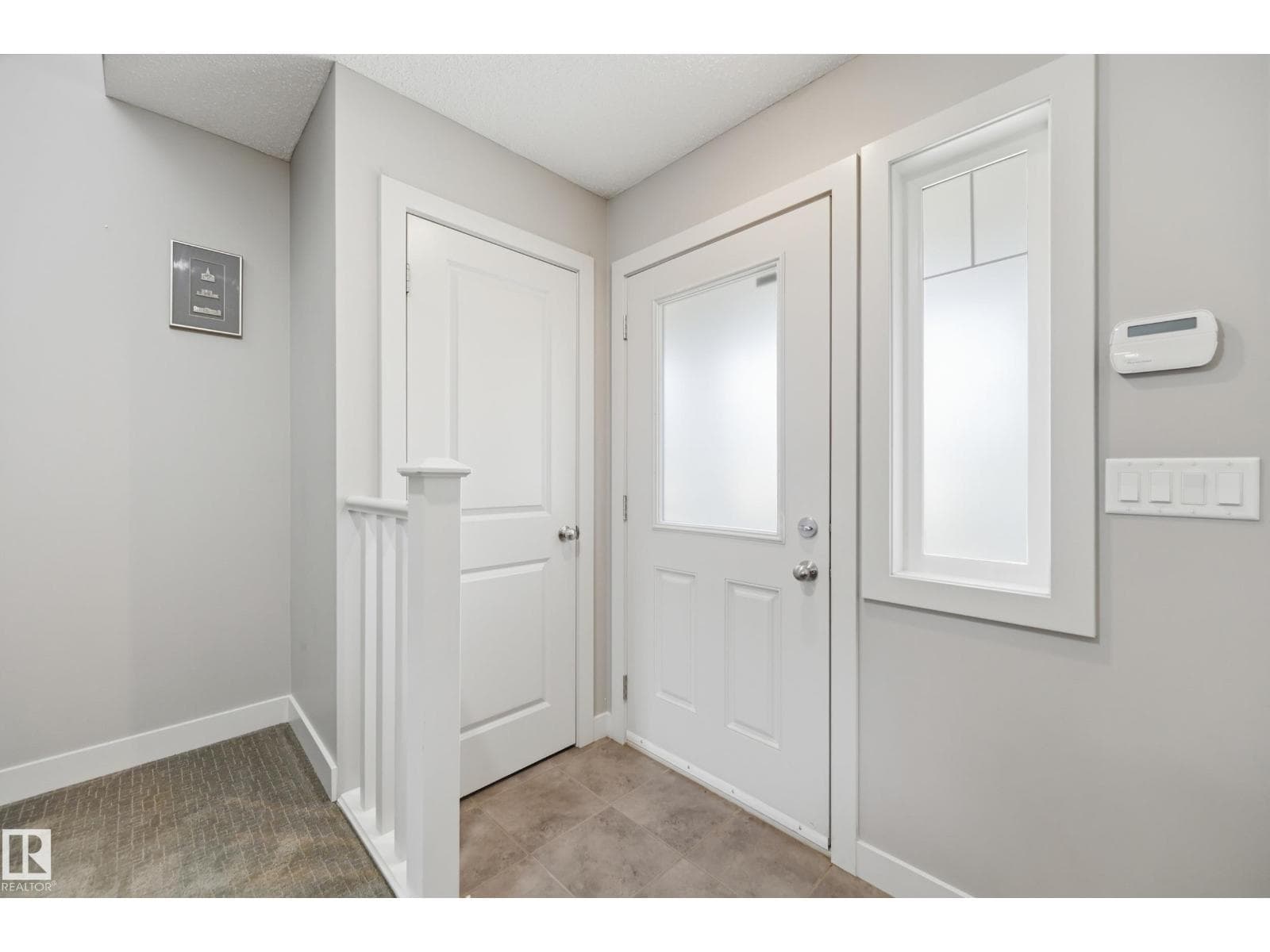 704 176 ST SW — photo 4 of 43
