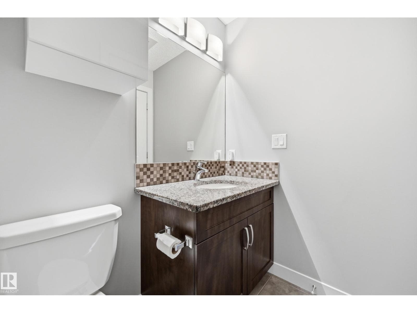 704 176 ST SW — photo 31 of 43