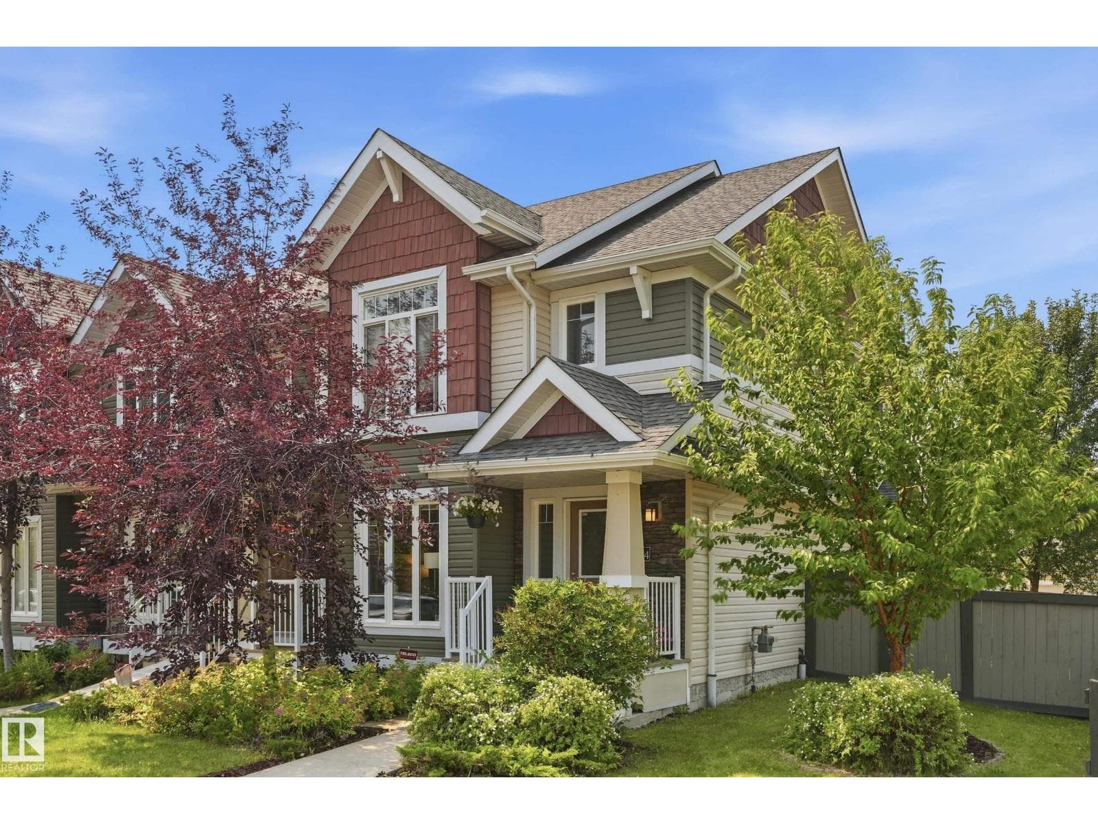 704 176 ST SW — photo 1 of 43