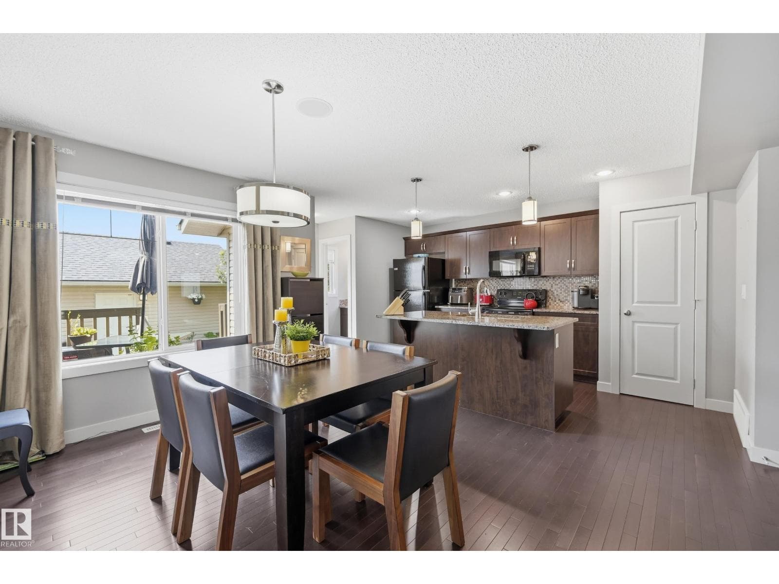 704 176 ST SW — photo 15 of 43