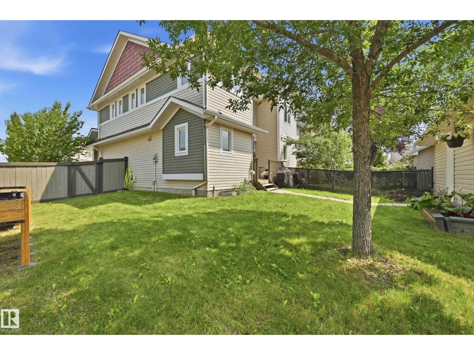704 176 ST SW — photo 38 of 43