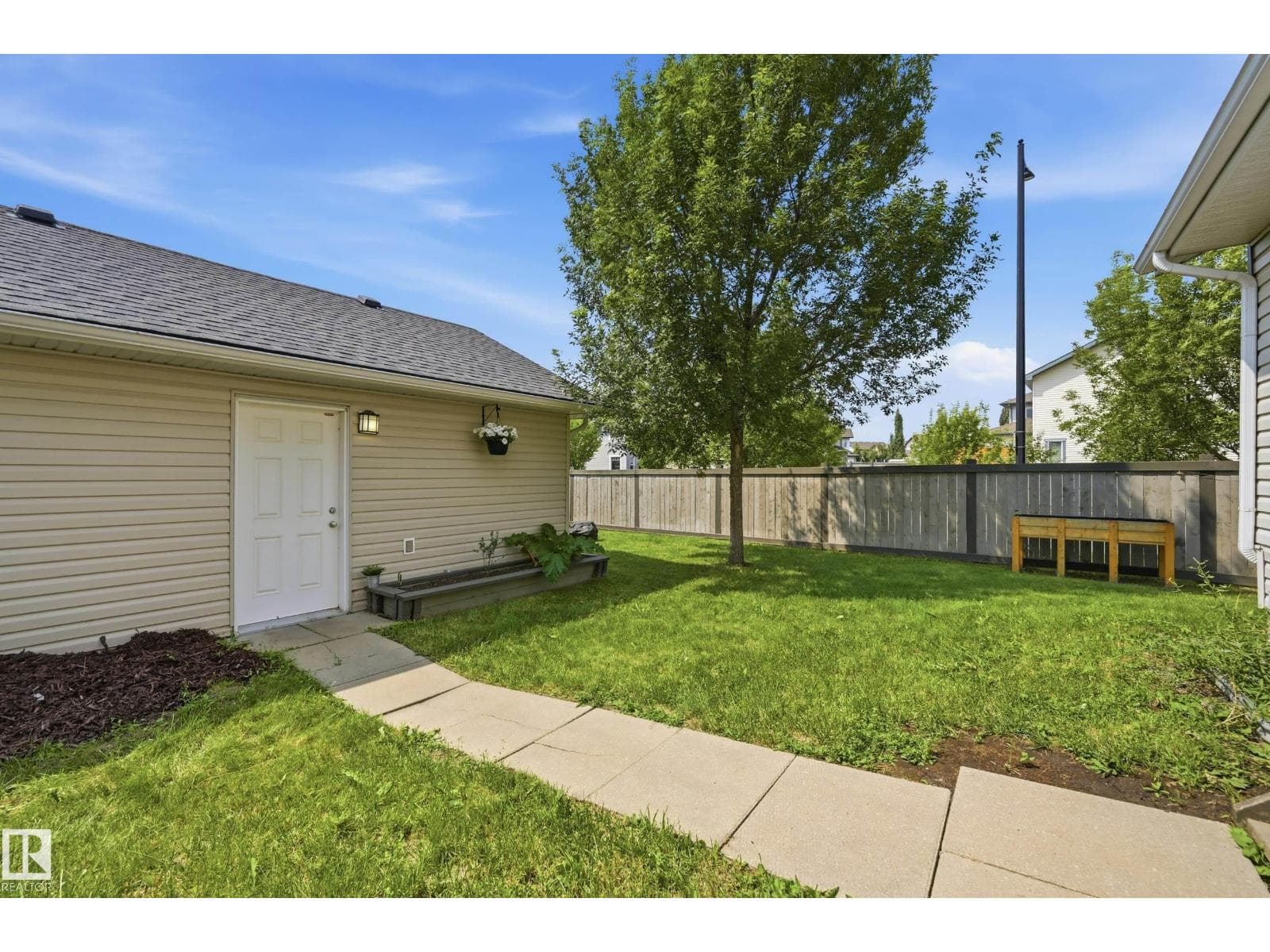 704 176 ST SW — photo 37 of 43