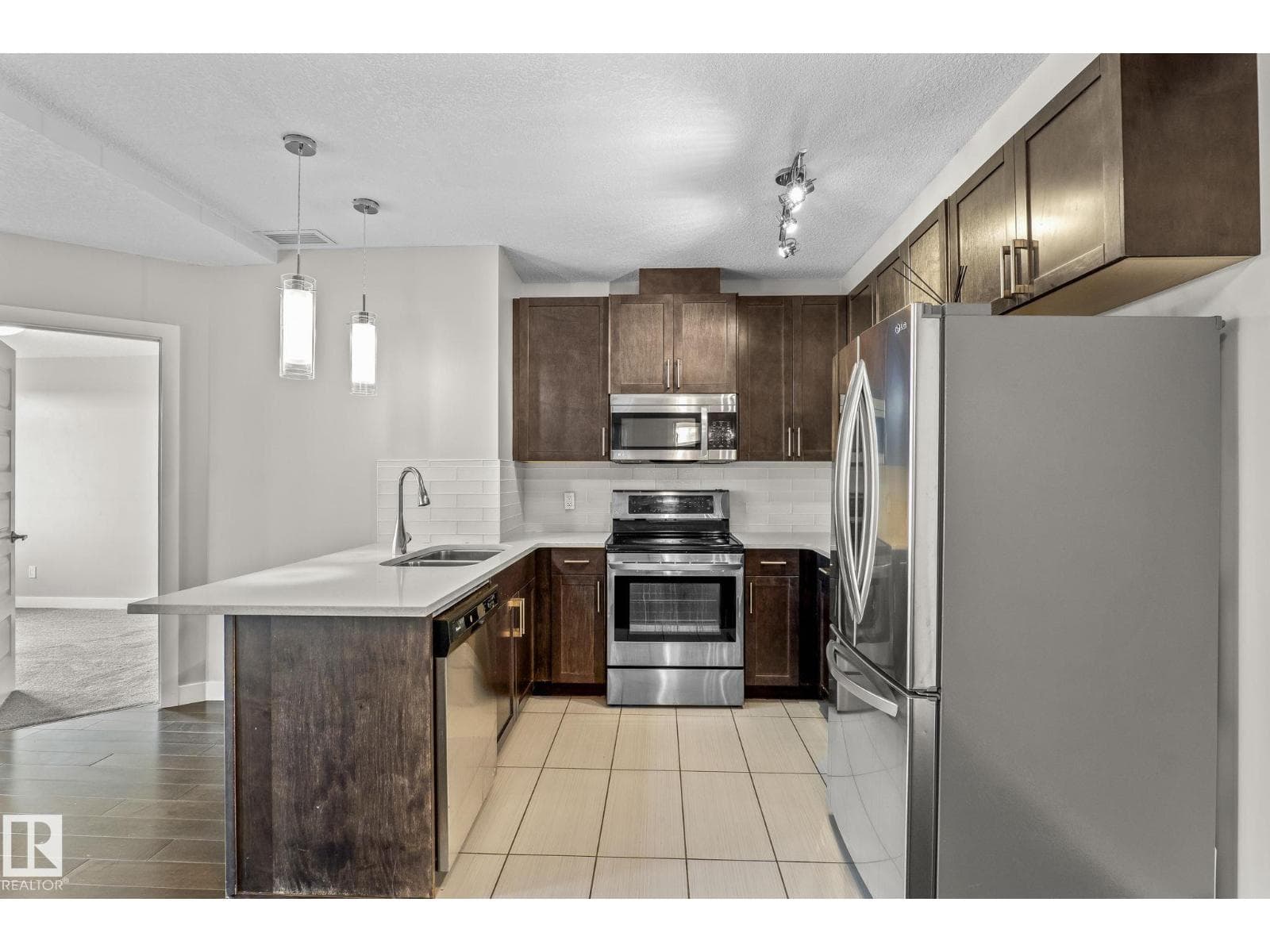 #324 5151 windermere BV SW — photo 11 of 35
