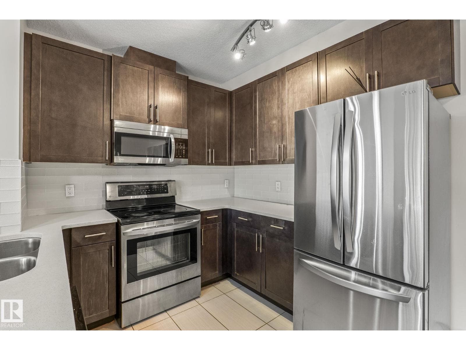 #324 5151 windermere BV SW — photo 12 of 35