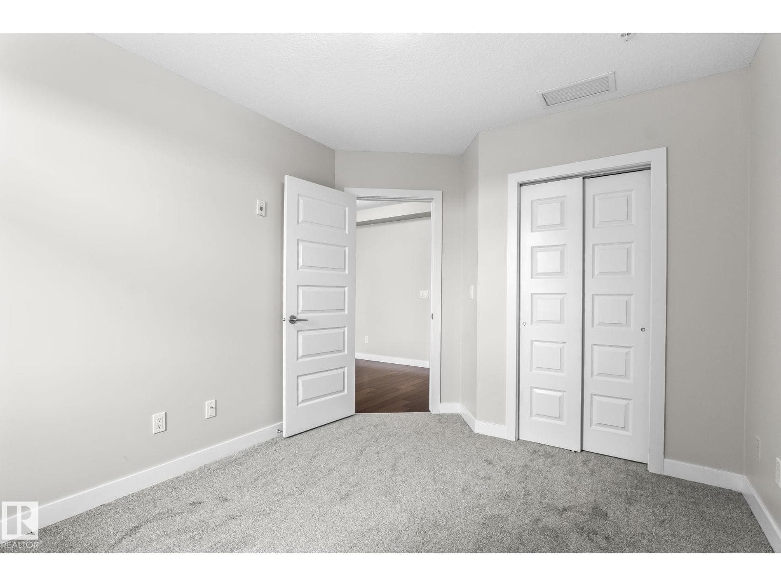 #324 5151 windermere BV SW — photo 14 of 35
