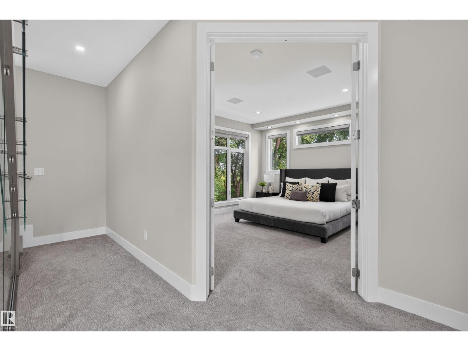 9741 90 AV NW — photo 33 of 71