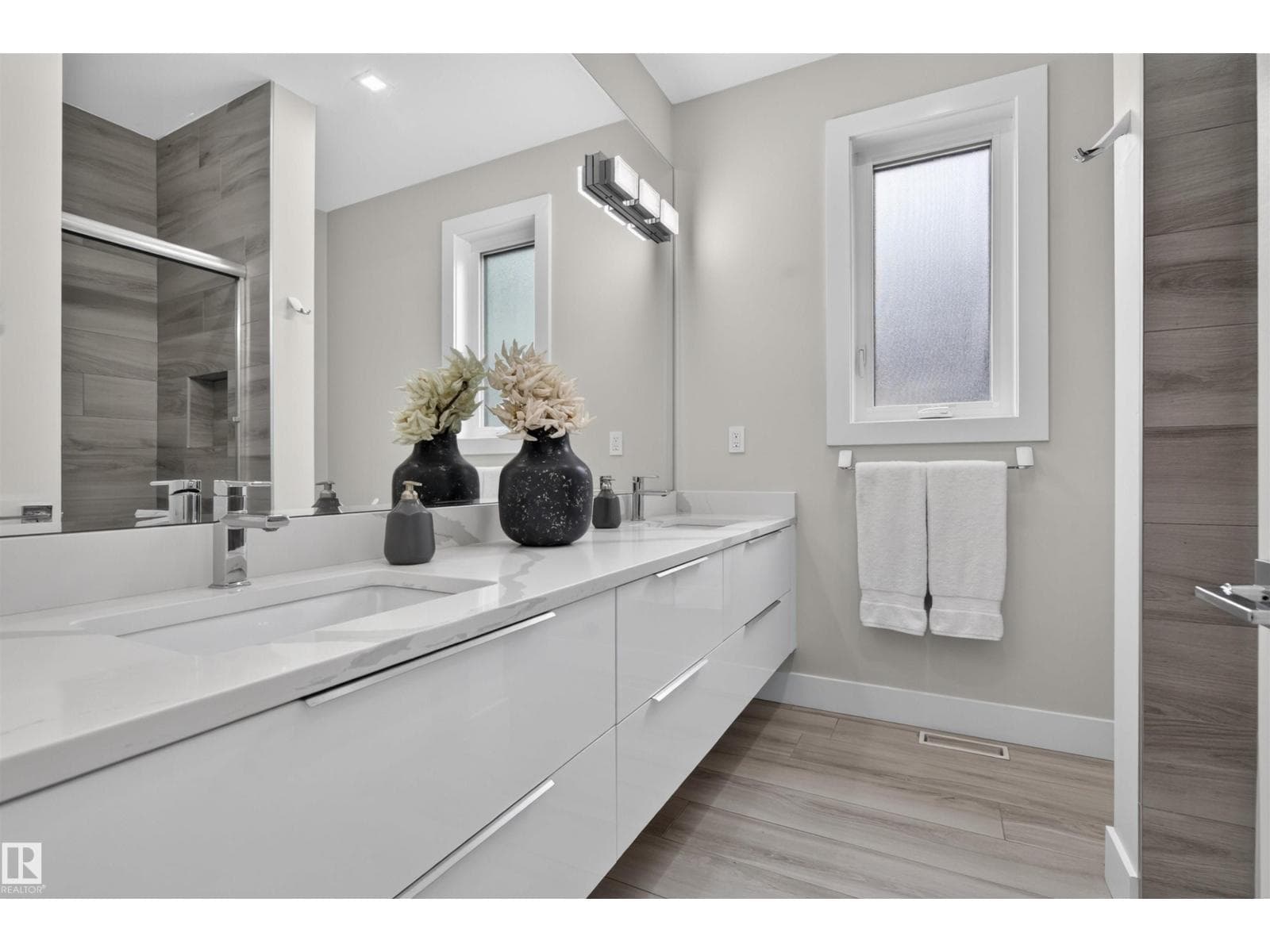 9741 90 AV NW — photo 38 of 71