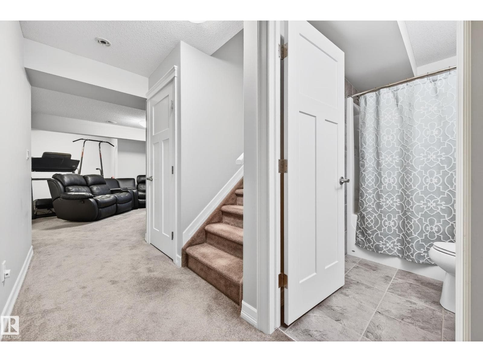 3306 HILTON CR NW — photo 34 of 43