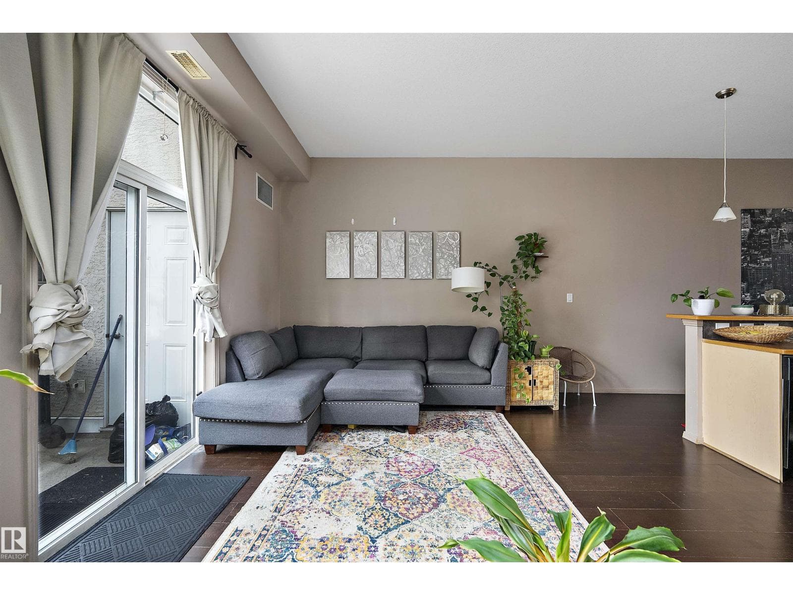 #713 10503 98 AV NW — photo 10 of 26