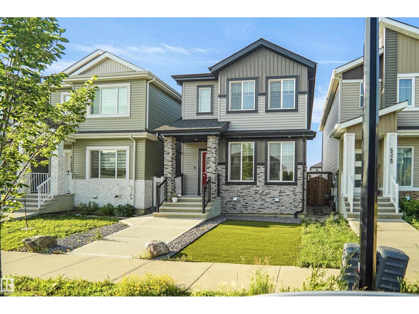 6532 175 AV NW — photo 1 of 38