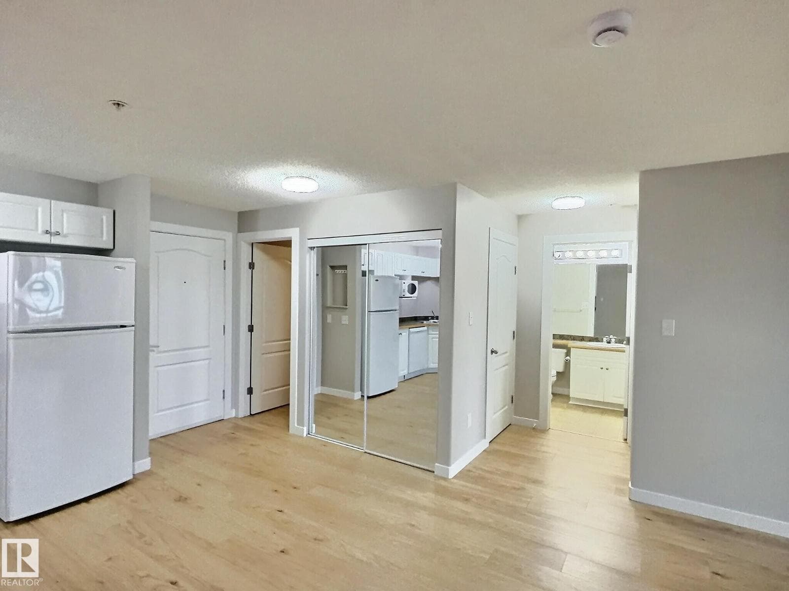 #103 5350 199 ST NW — photo 7 of 17