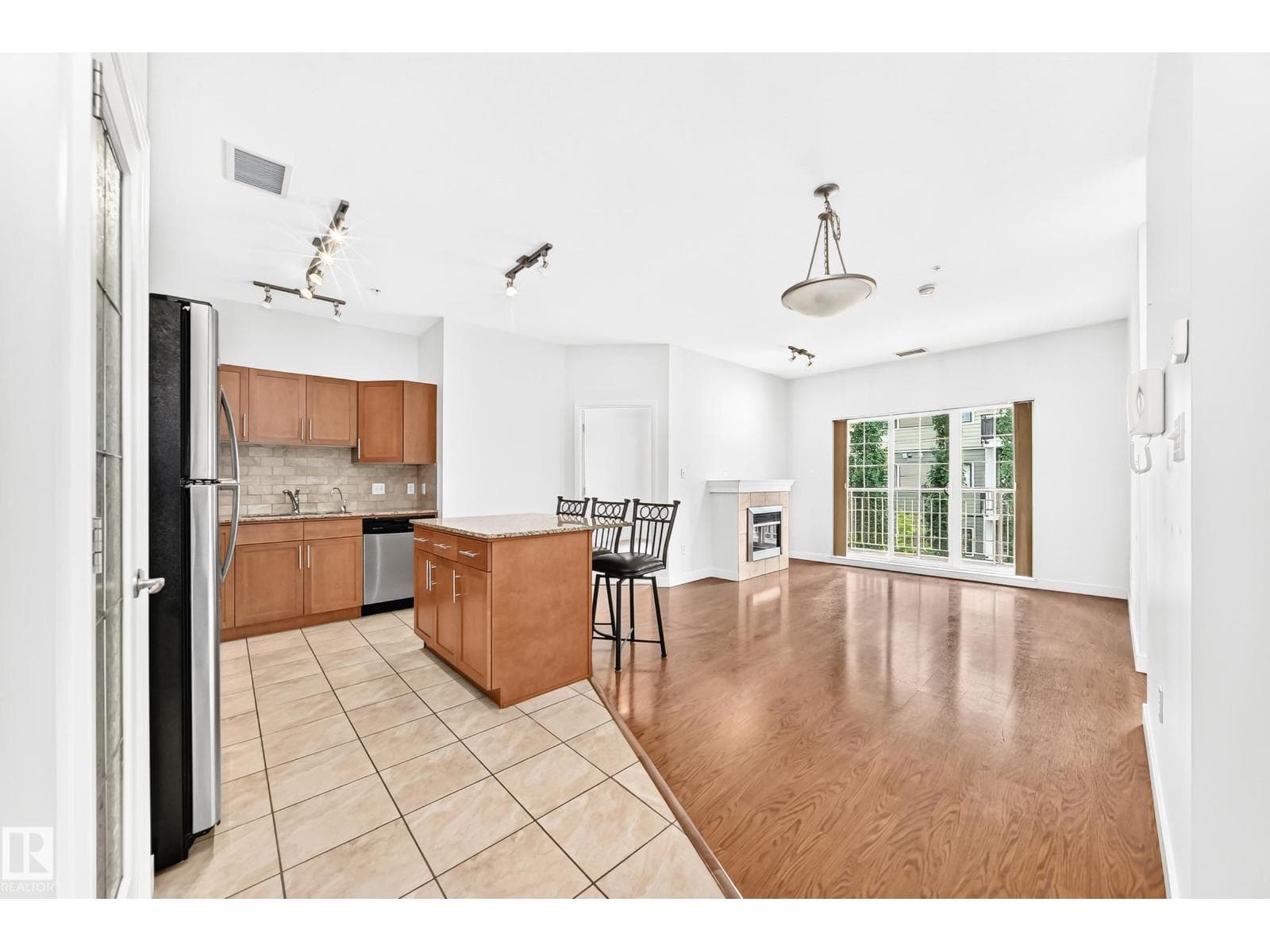 #307 1003 GAULT BV NW — photo 5 of 62
