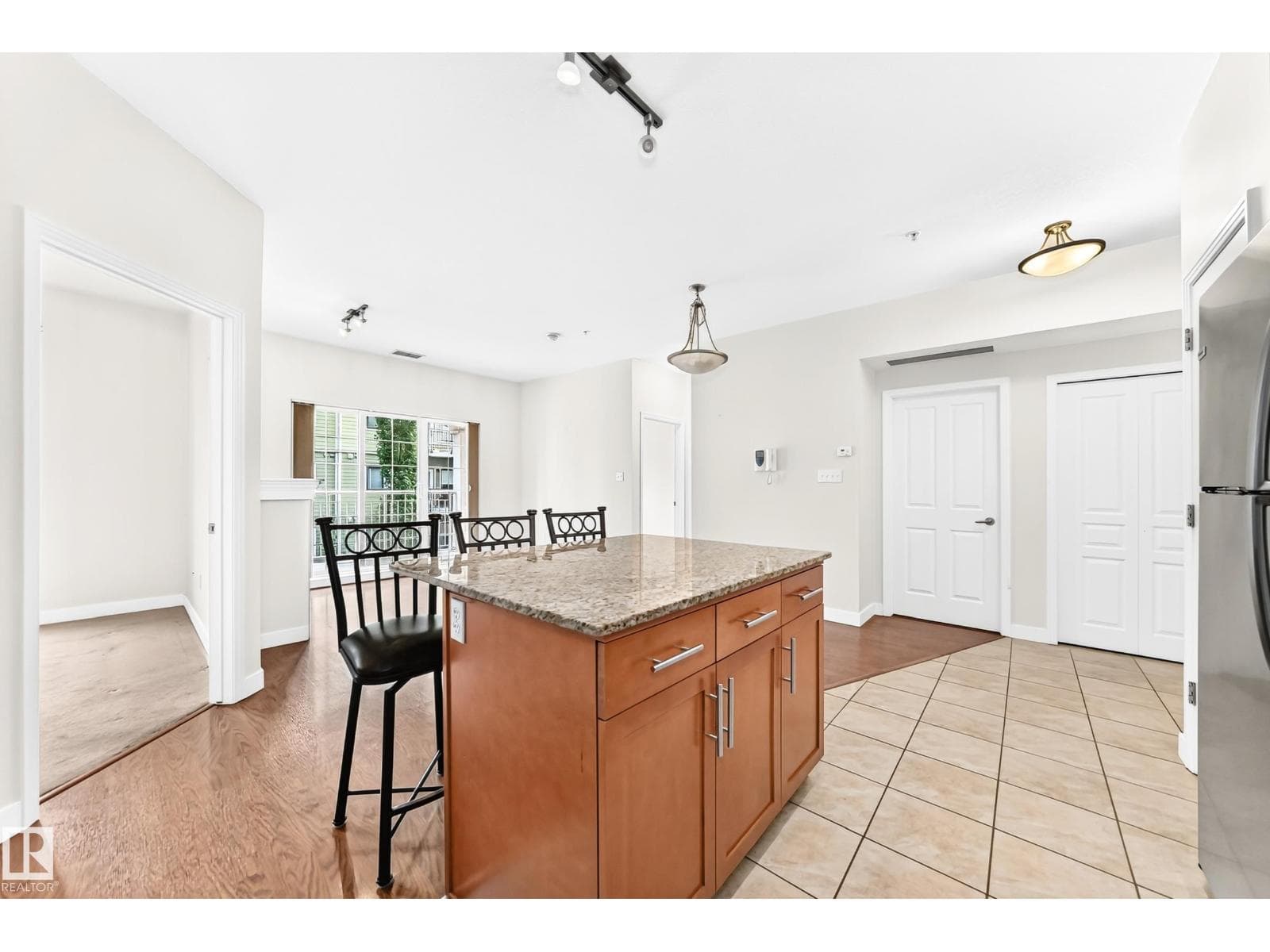 #307 1003 GAULT BV NW — photo 8 of 62