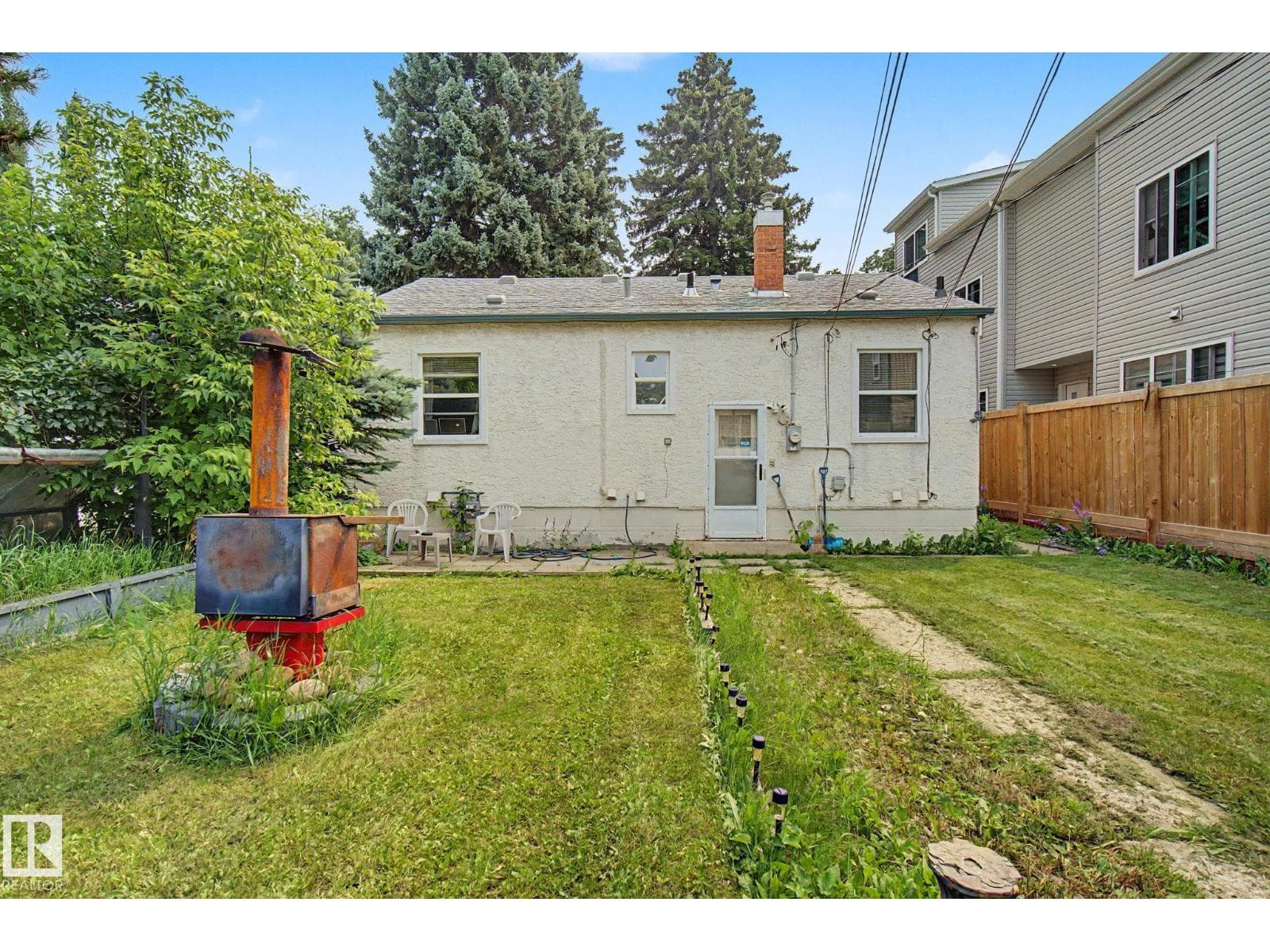 8710 83 AV NW — photo 17 of 21