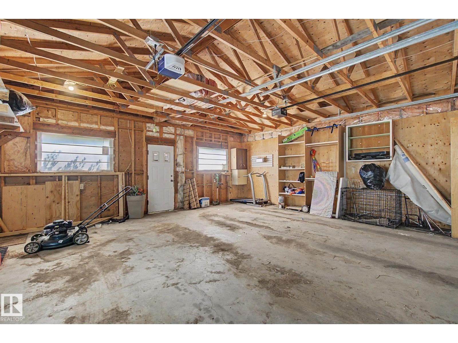 8710 83 AV NW — photo 20 of 21
