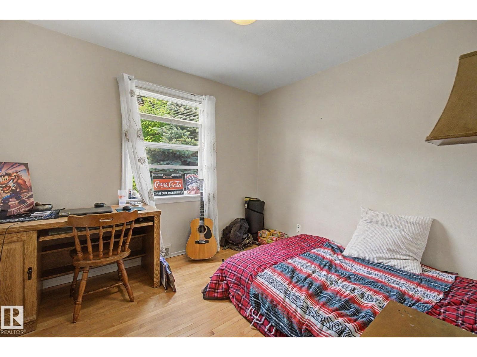 8710 83 AV NW — photo 9 of 21