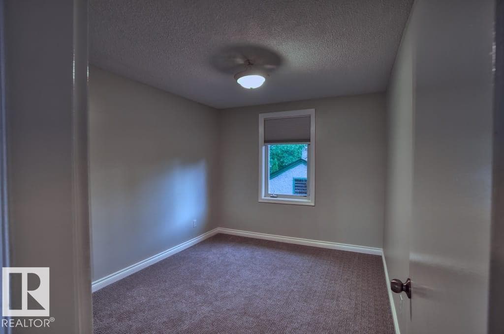 10026 87 AV NW — photo 28 of 44