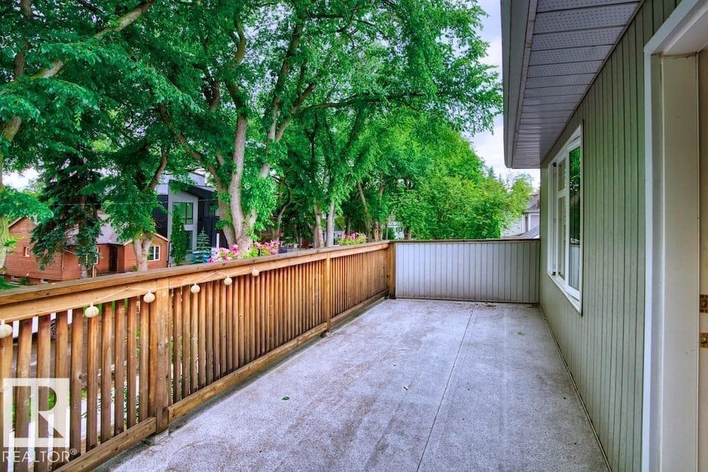 10026 87 AV NW — photo 31 of 44