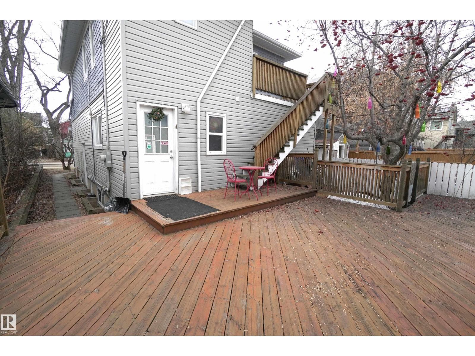 10026 87 AV NW — photo 41 of 44