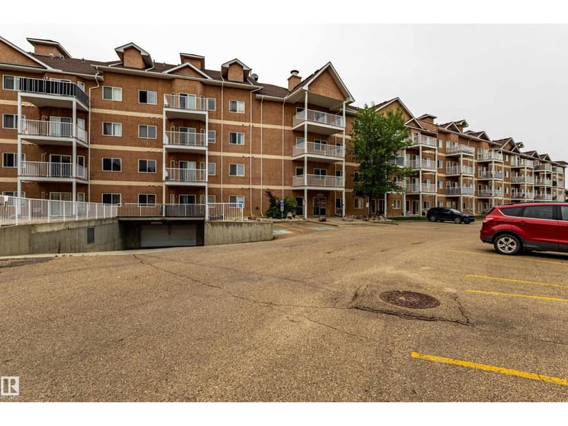 #412 4304 139 AV NW