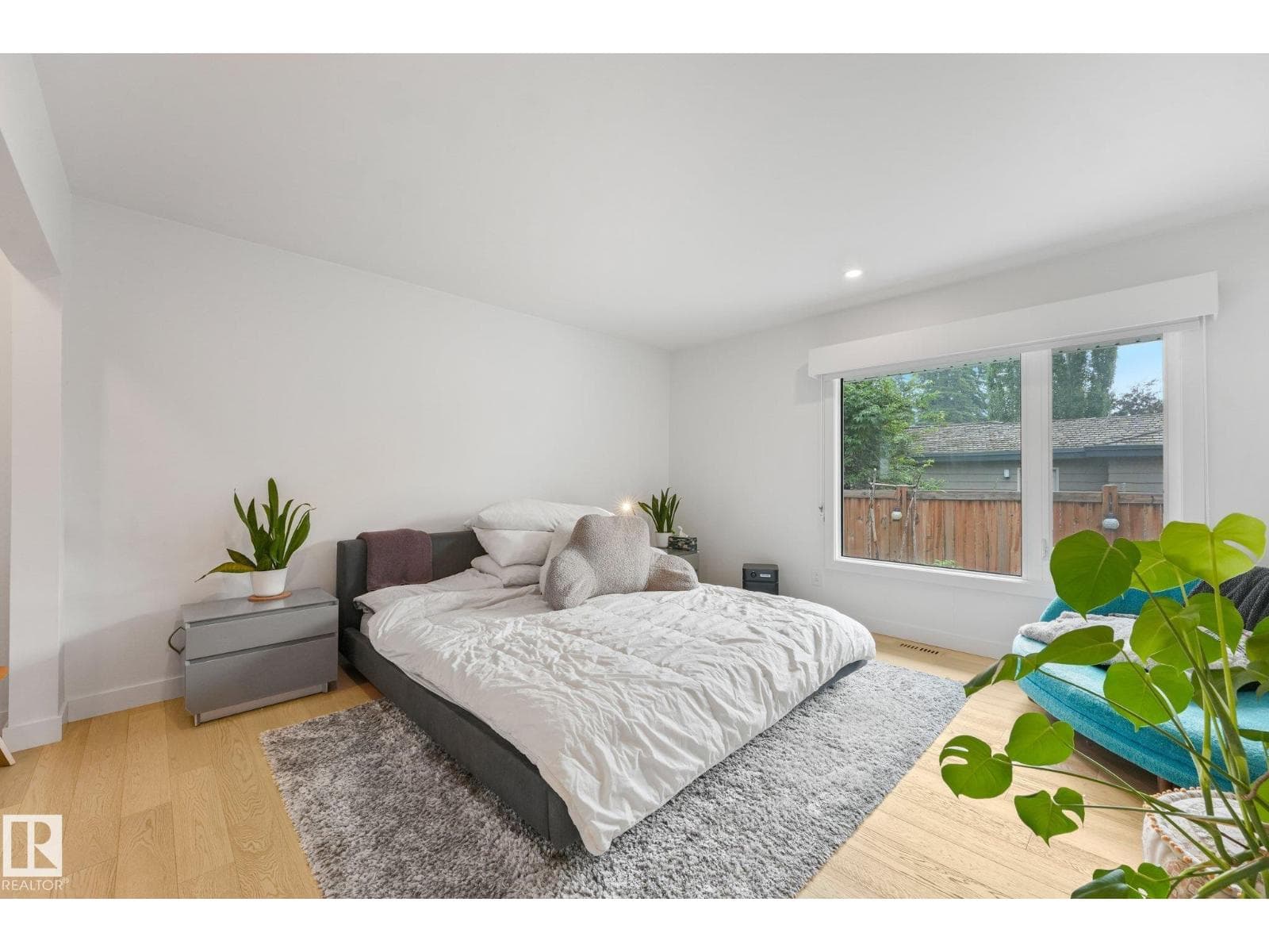 14128 98 AV NW — photo 21 of 74