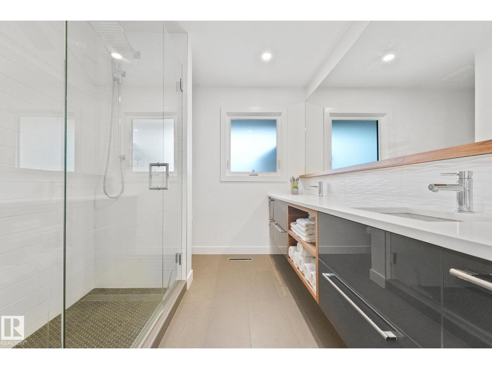 14128 98 AV NW — photo 25 of 74